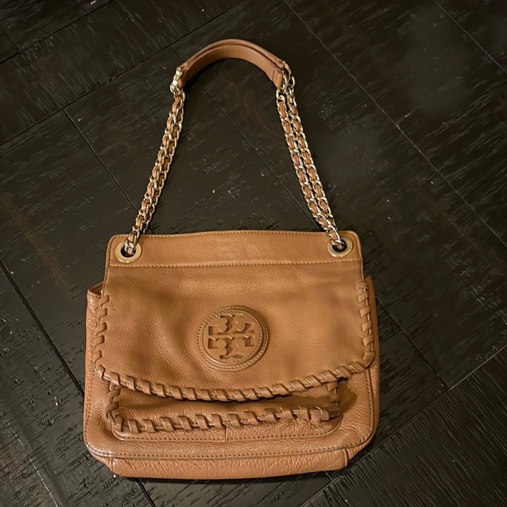 LOOK! Stunning Tory Burch Marion Saddle Bag! Tan & Gold Crossbody Bag!